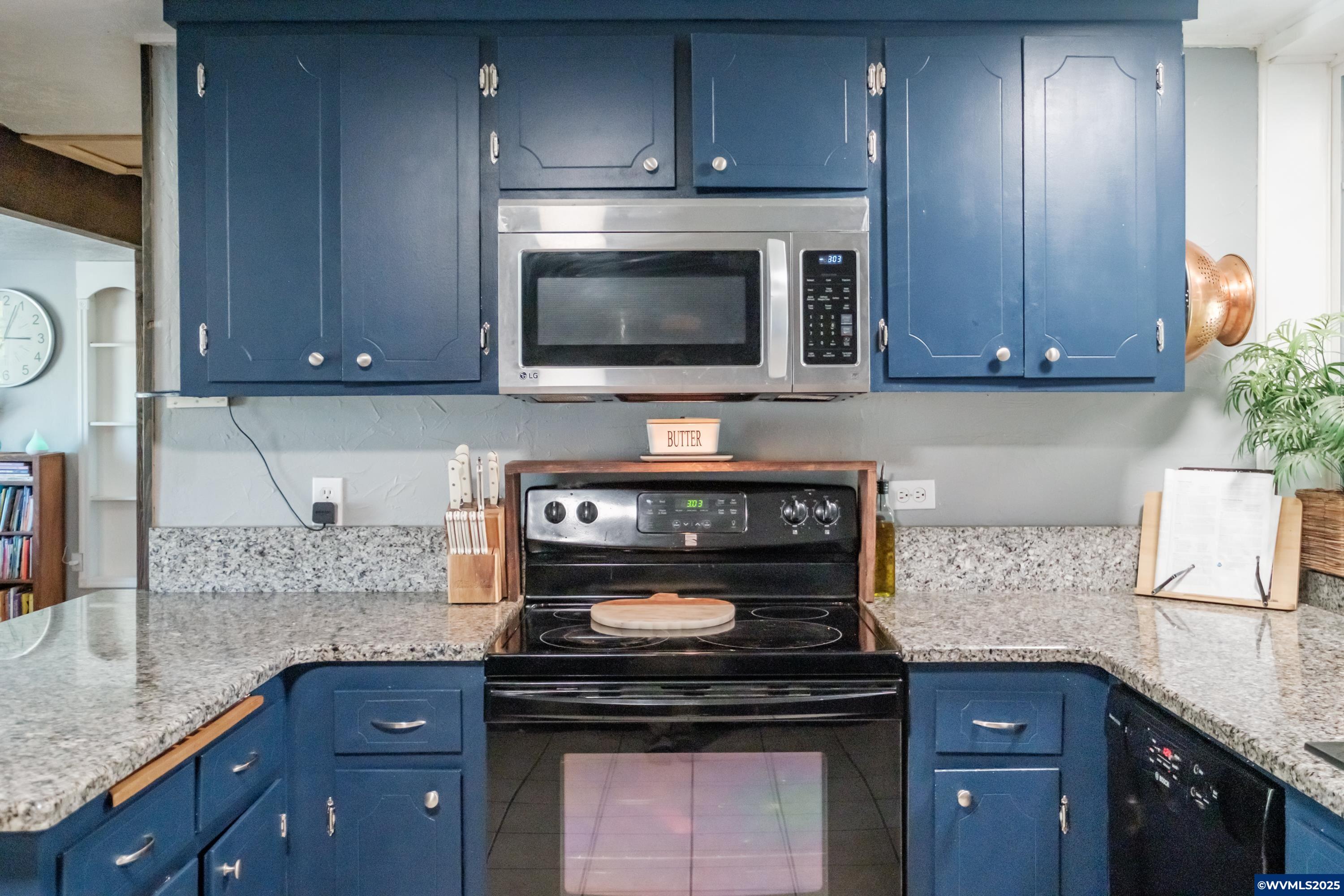 720 Central Avenue Lebanon, OR 97355 - Photo 7 of 38