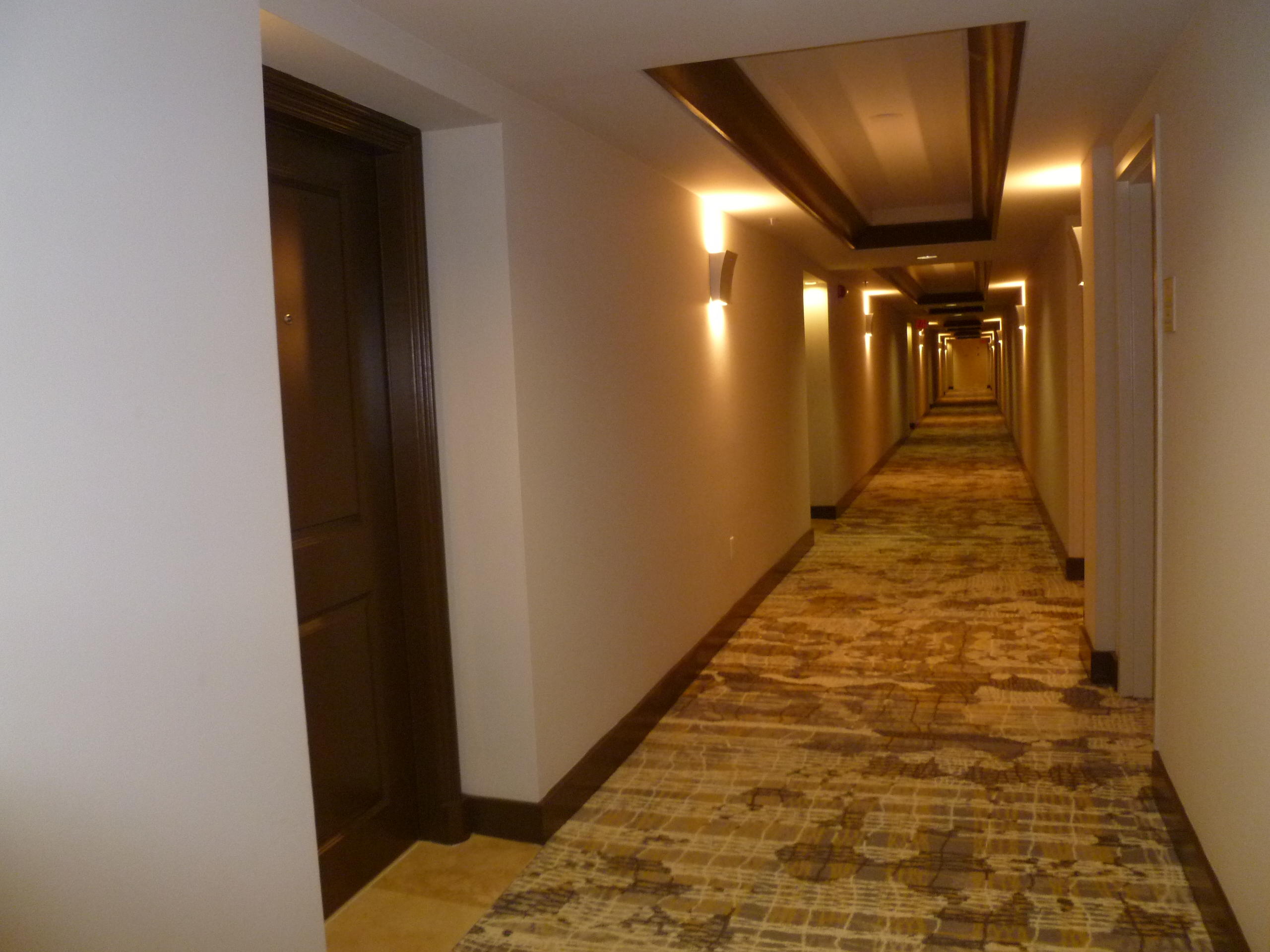 99 Southeast Mizner Boulevard, Unit 712 Boca Raton, FL 33432 - Photo 14 of 35 Hallway
