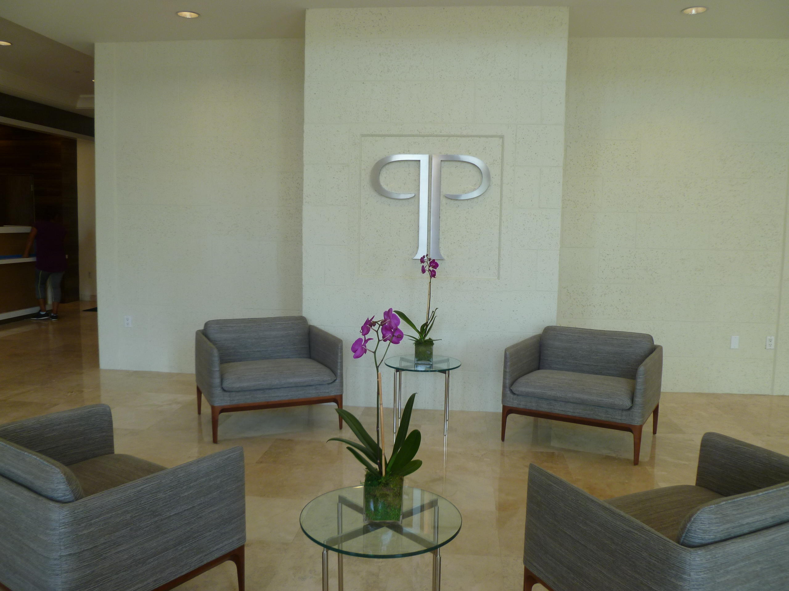 99 Southeast Mizner Boulevard, Unit 712 Boca Raton, FL 33432 - Photo 21 of 35 Lobby