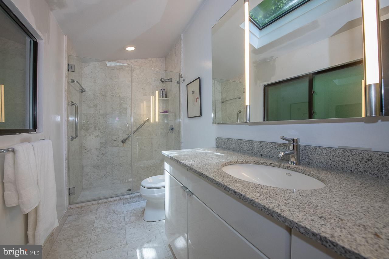318 Sprague Road Narberth, PA 19072 - Photo 26 of 42 Master bath