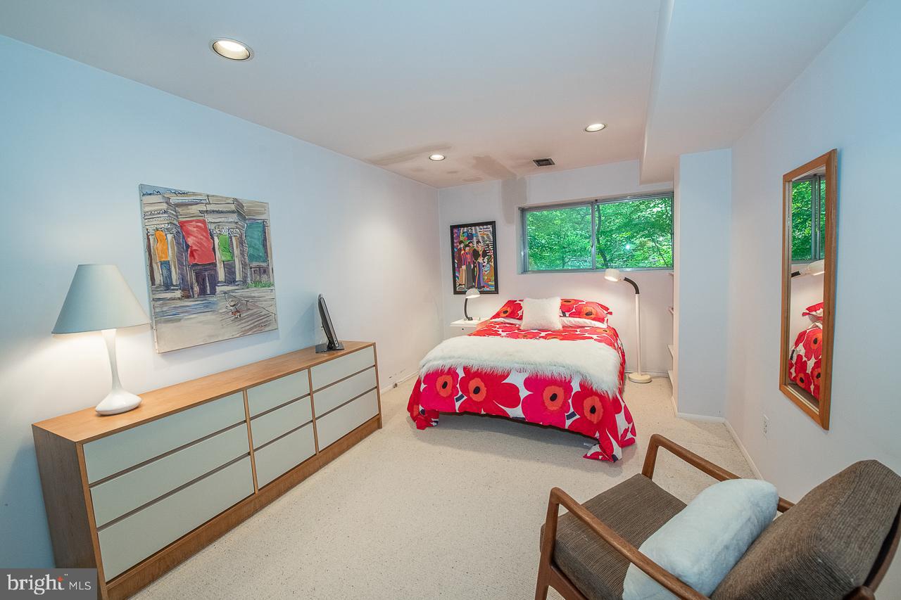 318 Sprague Road Narberth, PA 19072 - Photo 31 of 42 Lower Level Bedroom 1