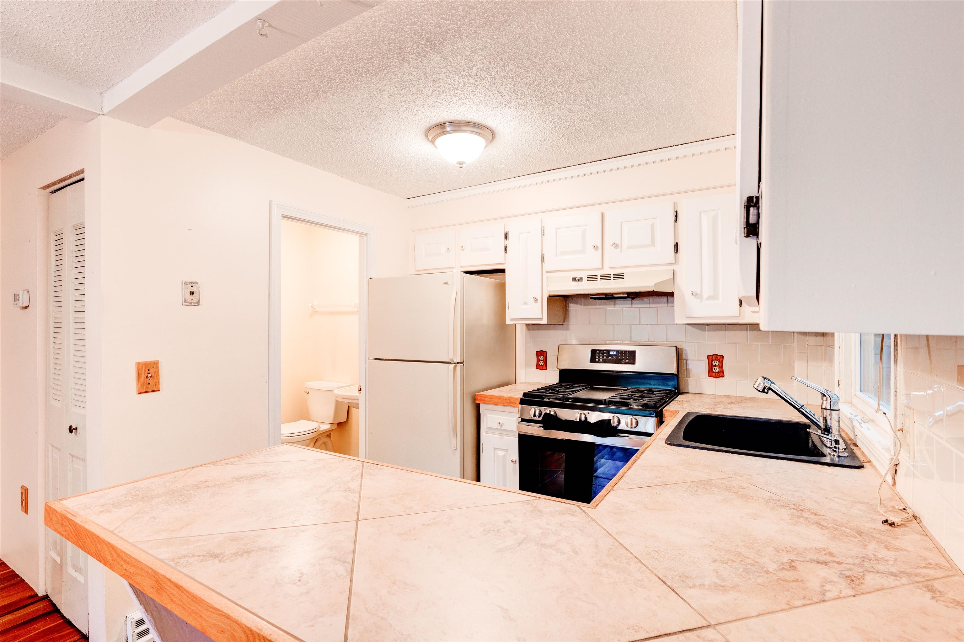 28 Cannongate III Road, Unit 3 Nashua, NH 03063 - Photo 20 of 24 Gallery Image 20