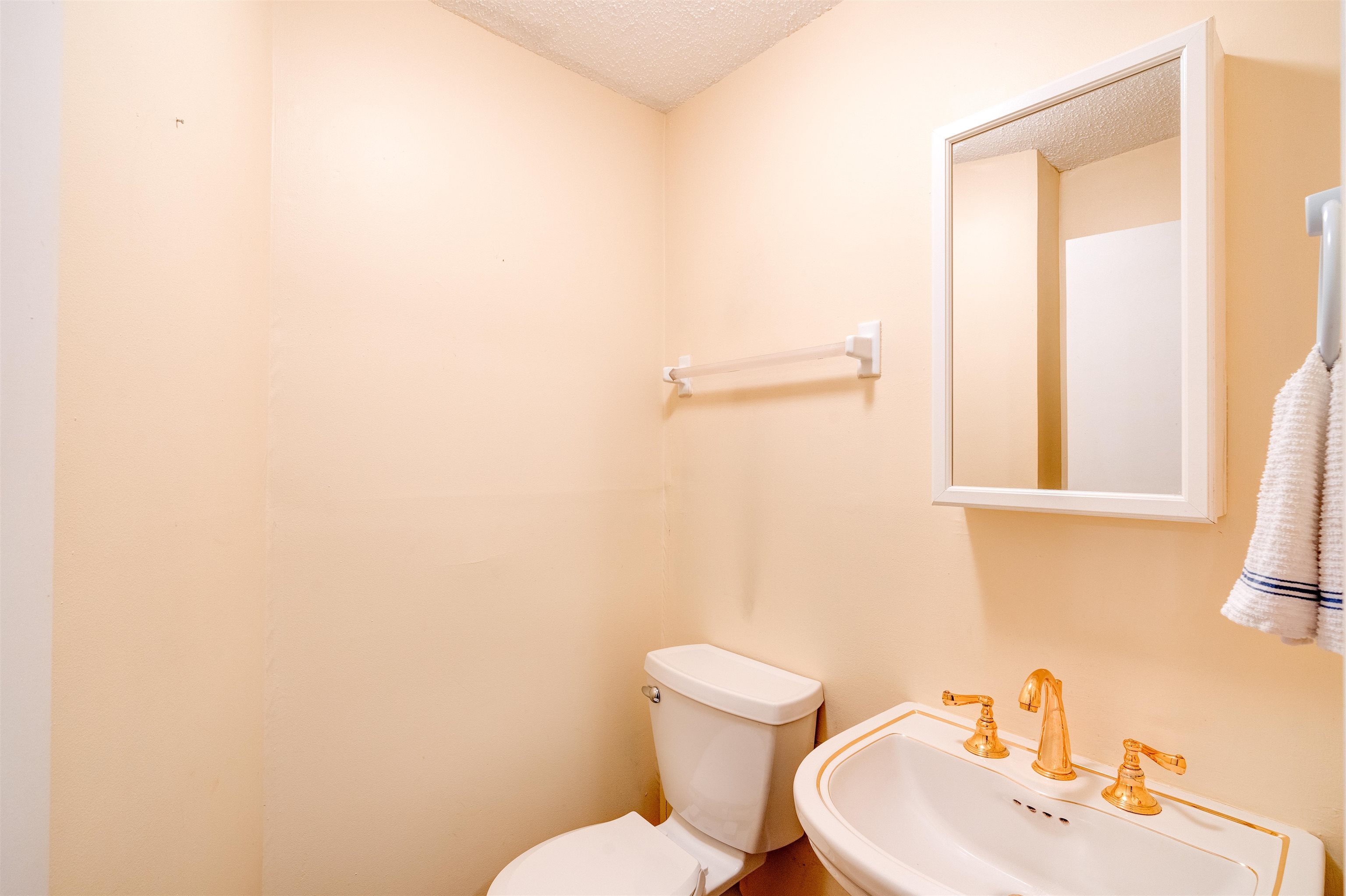 28 Cannongate III Road, Unit 3 Nashua, NH 03063 - Photo 23 of 24 Gallery Image 23