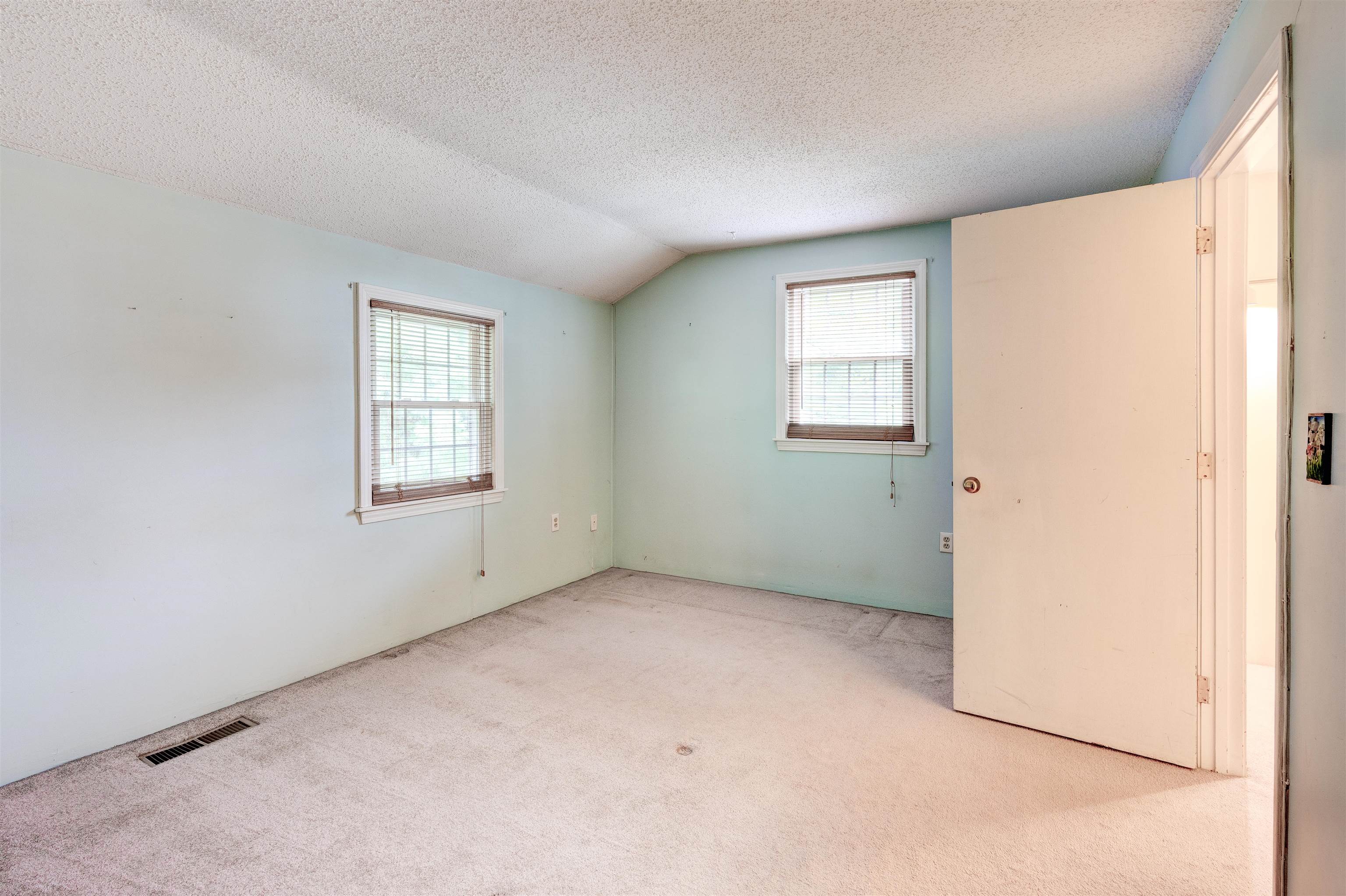 28 Cannongate III Road, Unit 3 Nashua, NH 03063 - Photo 8 of 24 Gallery Image 8
