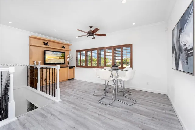 $3,900,000 | 472 Sunset Drive, Hallandale Beach, FL 33009