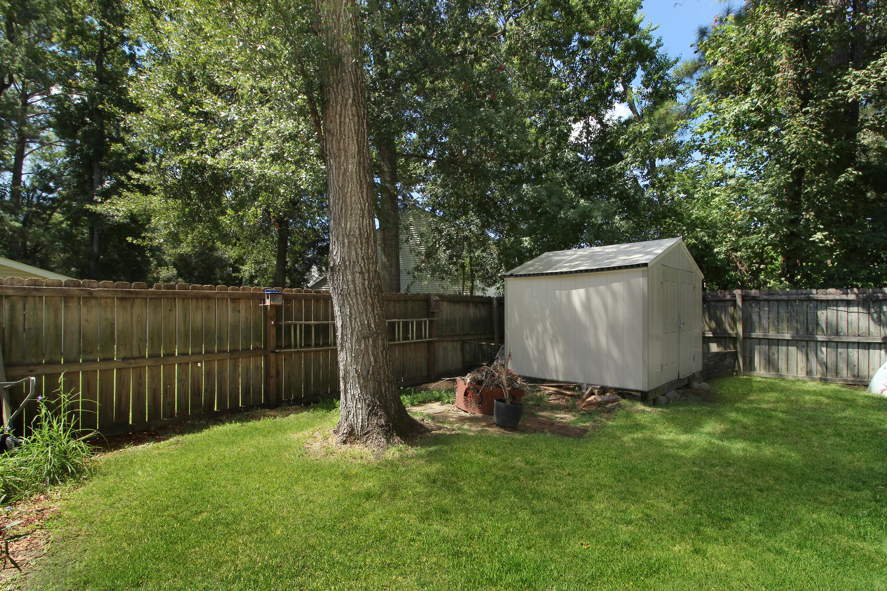 104 Excaliber Place North Charleston, SC 29418 - Photo 41 of 47 35