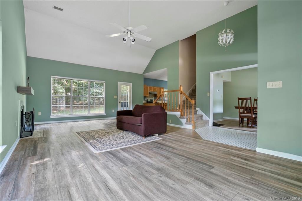 7318 Reedy Creek Road Charlotte, NC 28215 - Photo 4 of 31