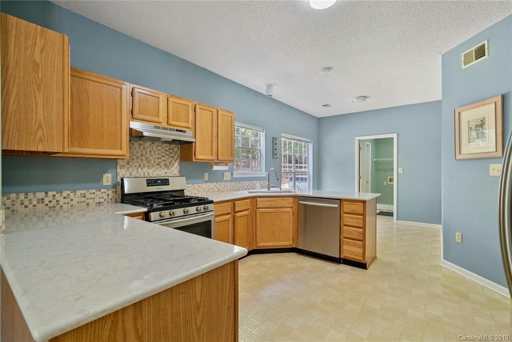 7318 Reedy Creek Road Charlotte, NC 28215 - Photo 8 of 31