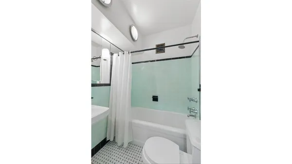 $3,750 | 10 Park Avenue, Unit 5H | Murray Hill