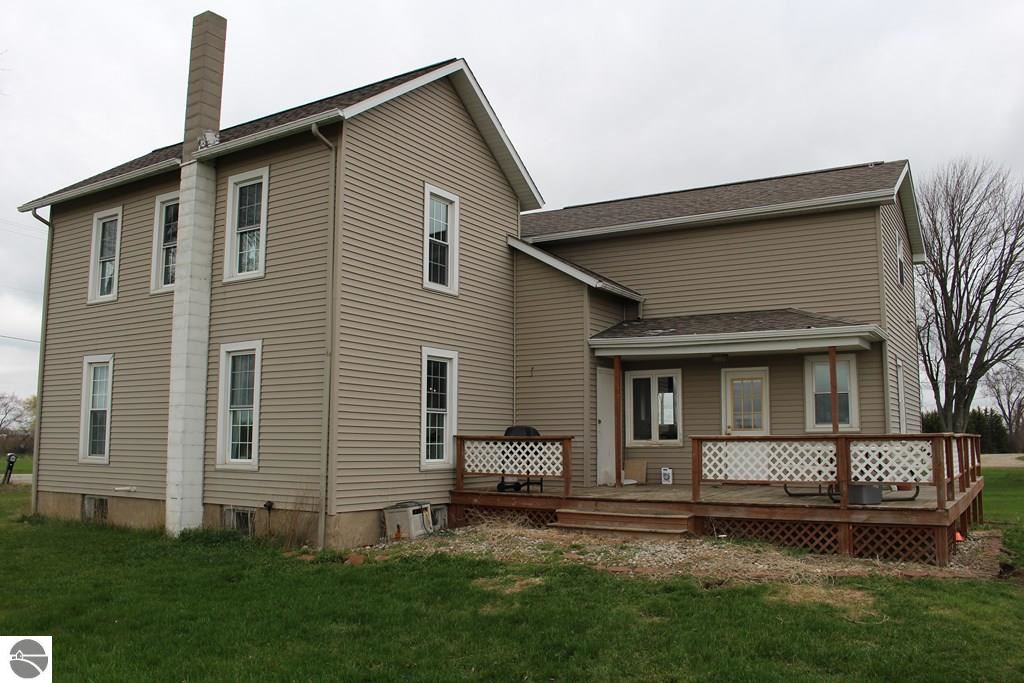 5135 South Shepherd Road Shepherd, MI 48883 - Photo 19 of 24 1783539-18.JPG