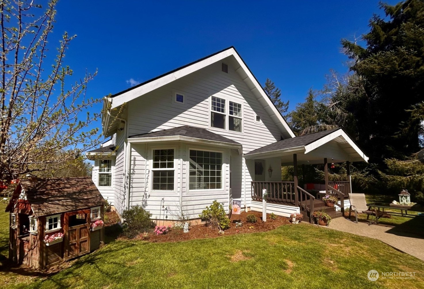 2015 Raymond South Bend Road Raymond, WA 98577 - Photo 1 of 36 Gallery Image 1