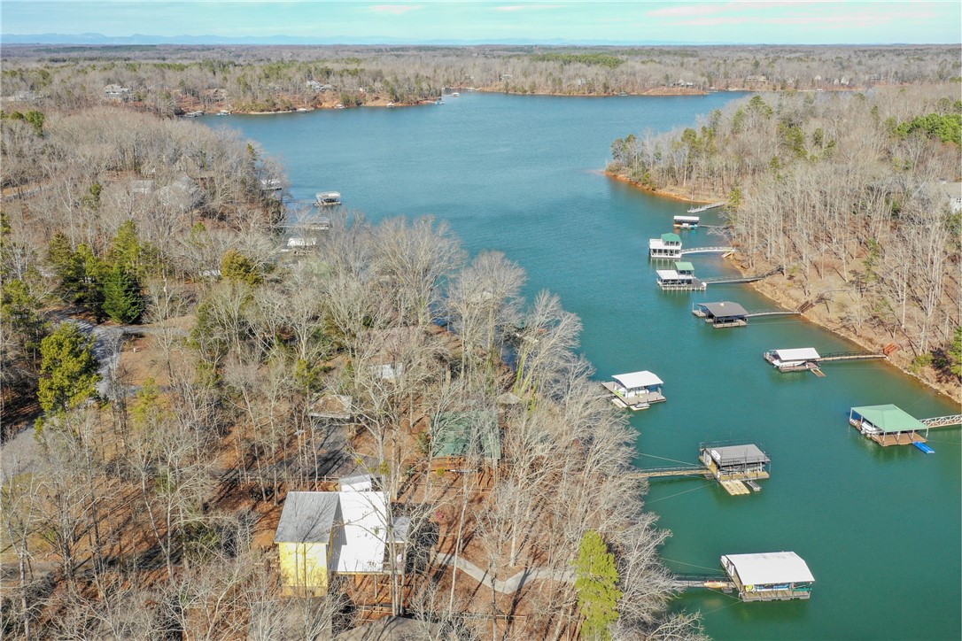 562 Reed Creek Point Hartwell, GA 30643 - Photo 1 of 32