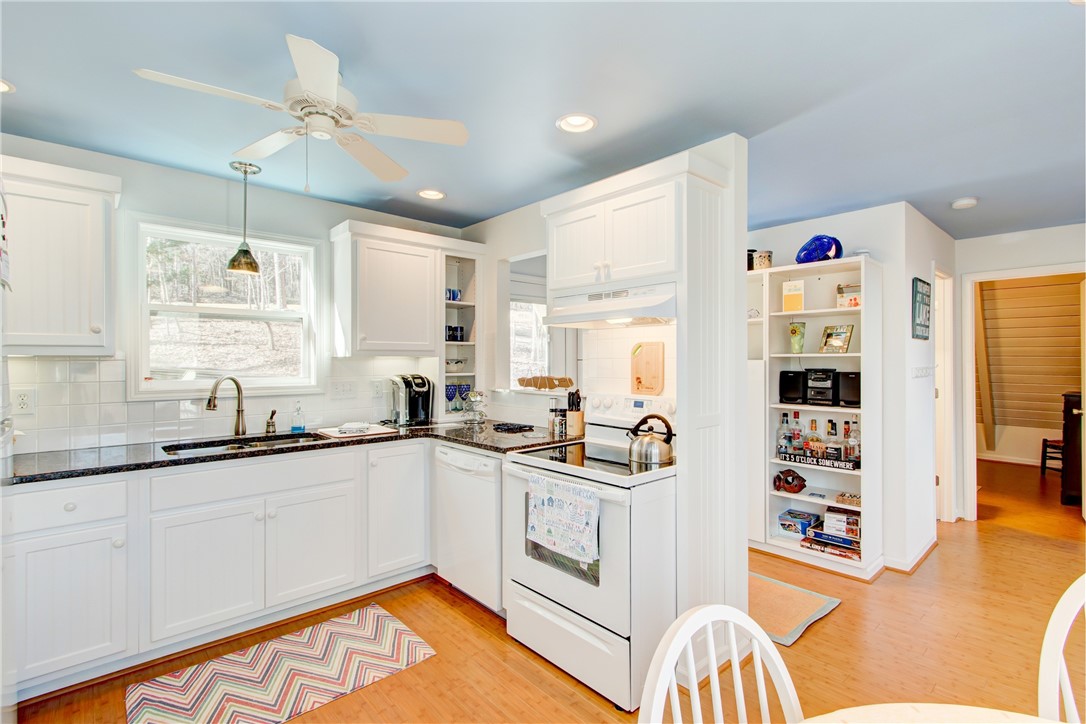 562 Reed Creek Point Hartwell, GA 30643 - Photo 17 of 32