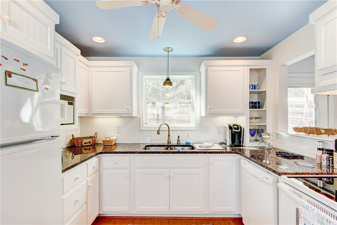 562 Reed Creek Point Hartwell, GA 30643 - Photo 18 of 32