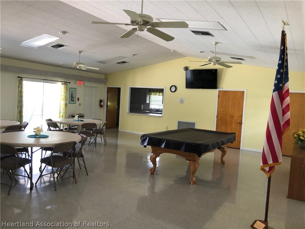 2510 Davis Circle Sebring, FL 33870 - Photo 19 of 23 a view of a dining room with furniture