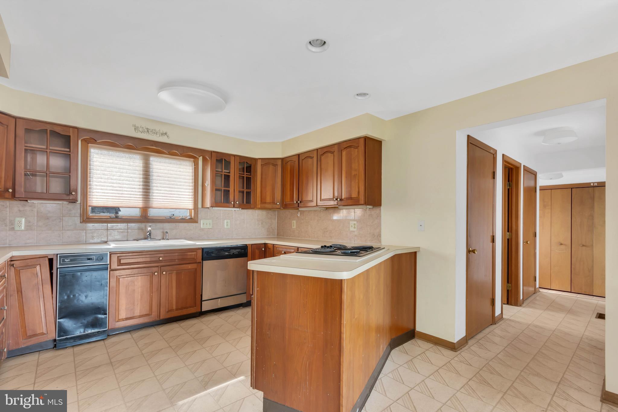 545 Pine Road Hammonton, NJ 08037 - Photo 5 of 17 Gallery Image 5