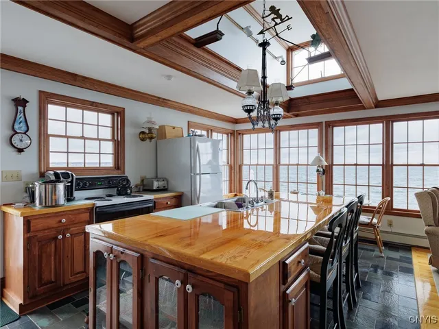 $750,000 | 13843 County Rte 123, Henderson, NY 13651