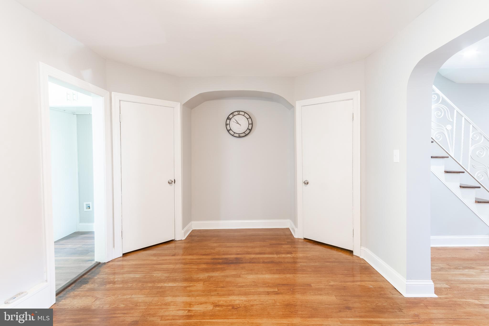 7247 Clinton Road Upper Darby, PA 19082 - Photo 4 of 30