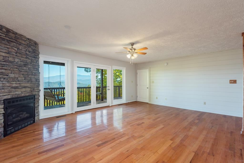 706 Shell Mountain Road Sevierville, TN 37876 - Photo 3 of 32 Gallery Image 3