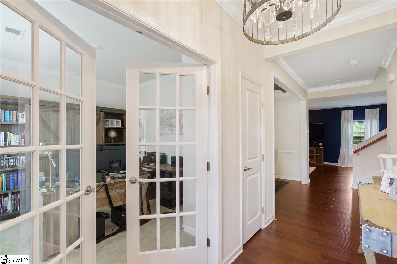 308 Bucklebury Road Greer, SC 29651 - Photo 3 of 25 Gallery Image 3