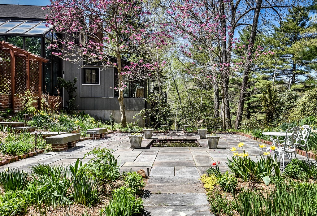 211 Farm Road Sherborn, MA 01770 - Photo 28 of 30 Gallery Image 28