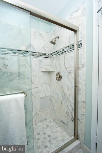 8124 Greeley Boulevard Springfield, VA 22152 - Photo 24 of 30 Bath (Master)
