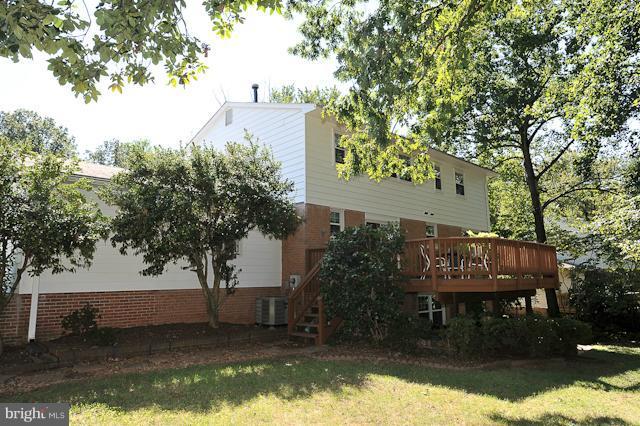 8124 Greeley Boulevard Springfield, VA 22152 - Photo 7 of 30 Exterior (Rear)