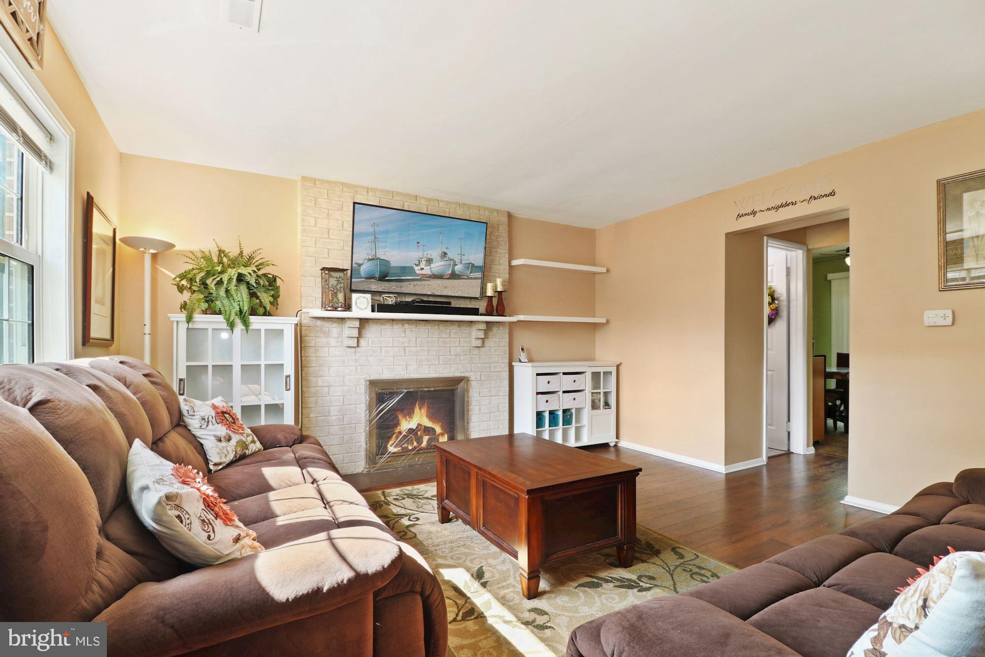 50 Eaves Mill Road Medford, NJ 08055 - Photo 6 of 24 Living Room