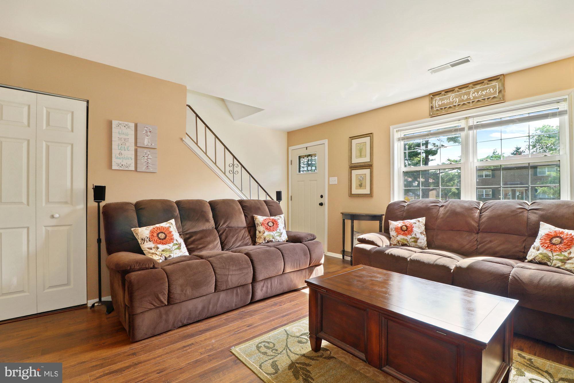 50 Eaves Mill Road Medford, NJ 08055 - Photo 8 of 24 Living Room