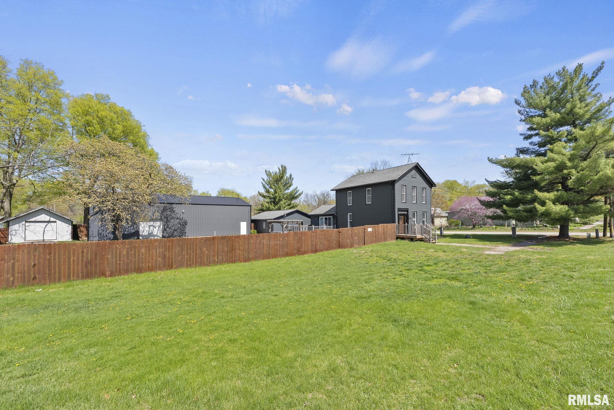 511 Washington Street New Boston, IL 61272 - Photo 5 of 27