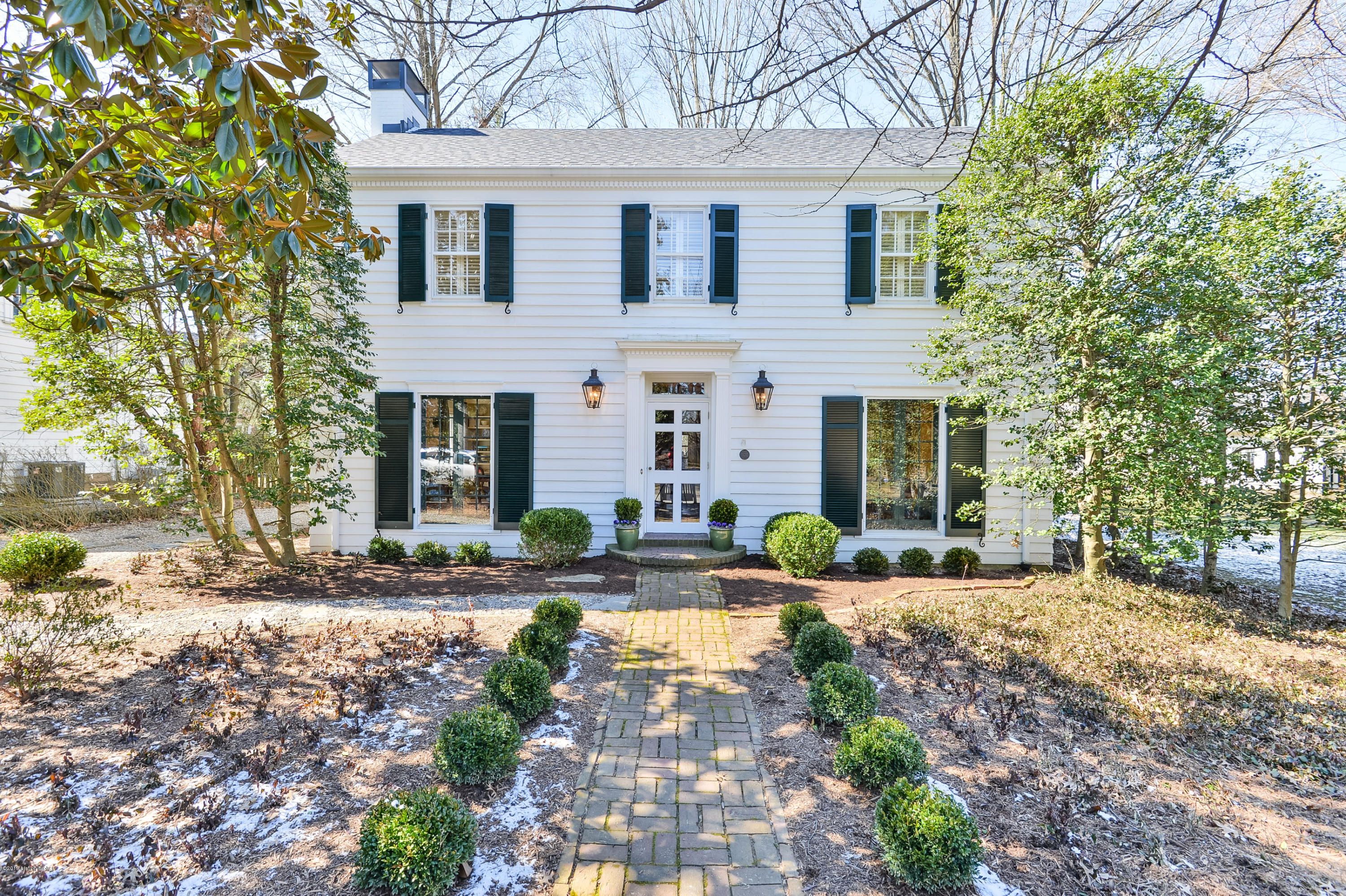 658 Upland Road Louisville, KY 40206 - Photo 3 of 49 004 LSIR 20190306 1052