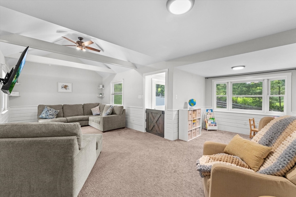 11 Mendon Road Northbridge, MA 01534 - Photo 11 of 42