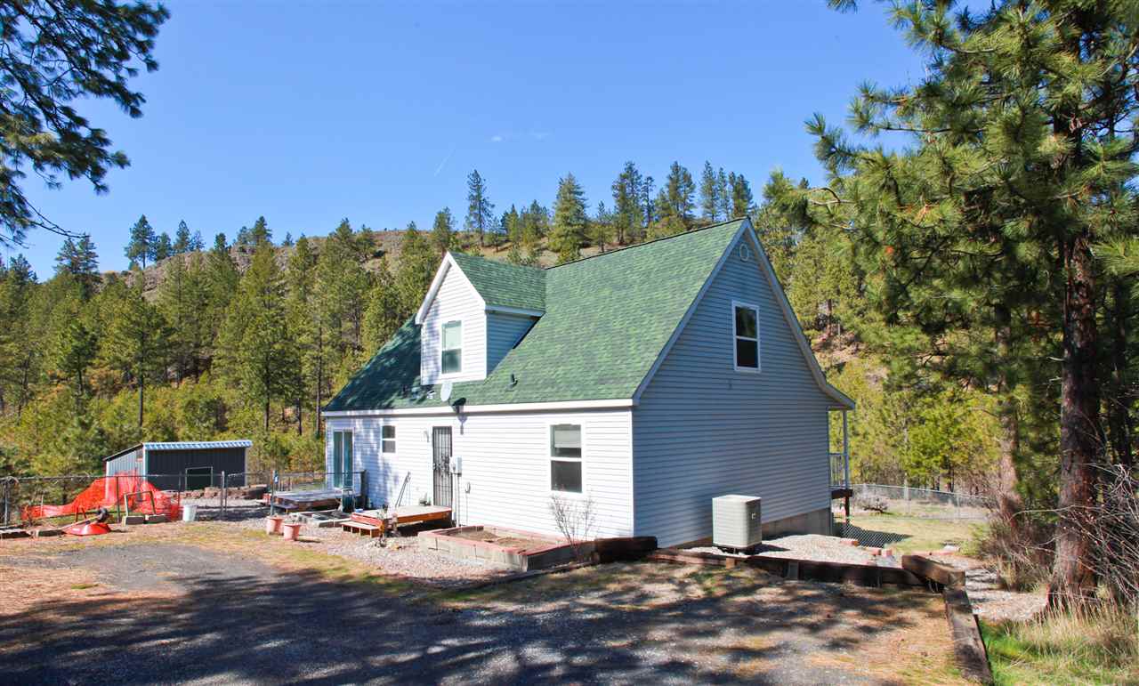 6710 West Trails Road Spokane, WA 99224 - Photo 1 of 20