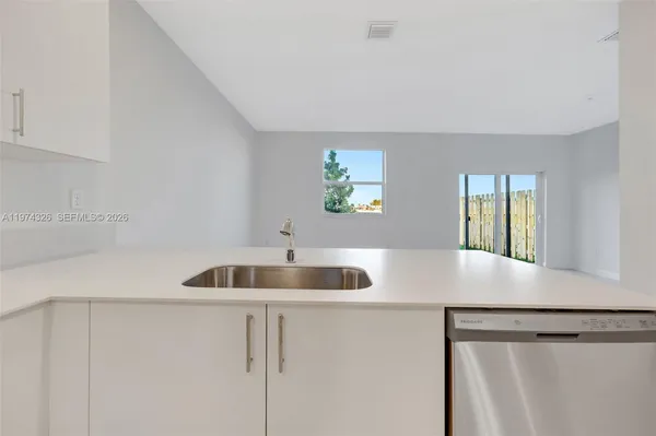 $3,950 | 2556 Southeast 27th Court, Unit 2556, Homestead, FL 33035