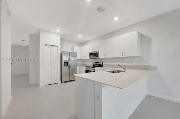 $3,950 | 2556 Southeast 27th Court, Unit 2556, Homestead, FL 33035