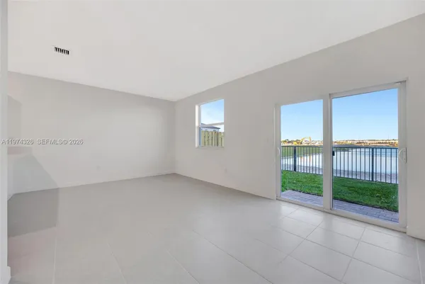 $3,950 | 2556 Southeast 27th Court, Unit 2556, Homestead, FL 33035