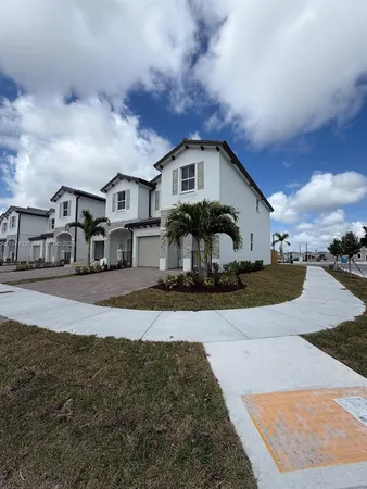 $3,950 | 2556 Southeast 27th Court, Unit 2556, Homestead, FL 33035