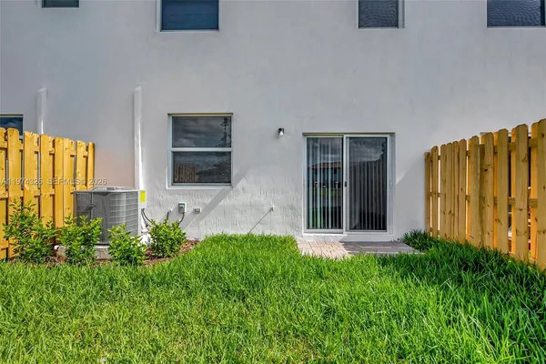 $3,950 | 2556 Southeast 27th Court, Unit 2556, Homestead, FL 33035