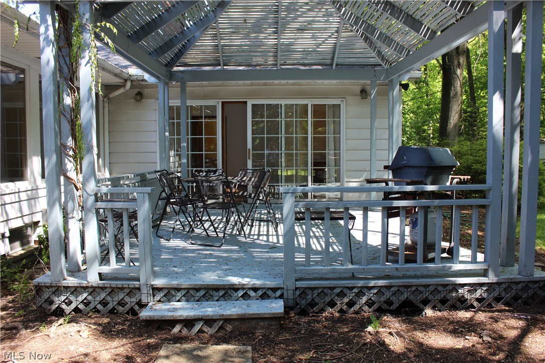 943 Roland Road Lyndhurst, OH 44124 - Photo 15 of 17 Deck with Pergola