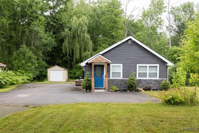 $179,900 | 6855 Revere Drive, Evans, NY 14047