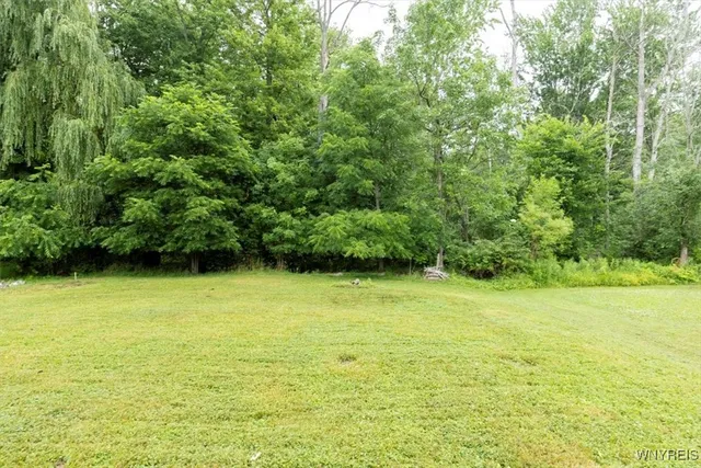 $179,900 | 6855 Revere Drive, Evans, NY 14047