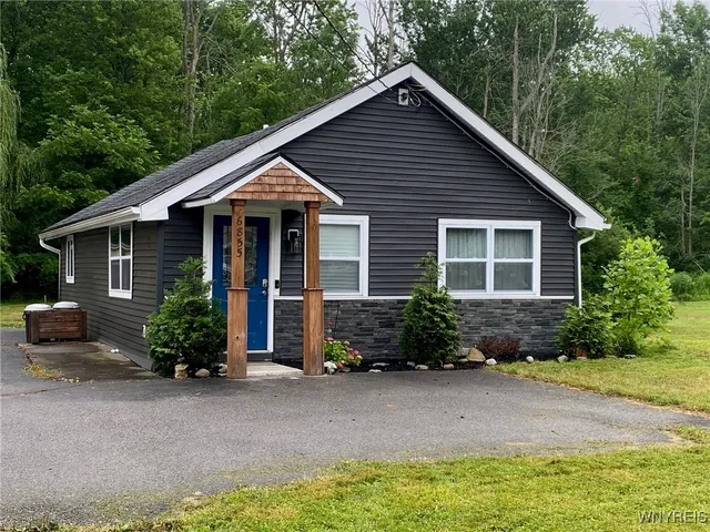$179,900 | 6855 Revere Drive, Evans, NY 14047