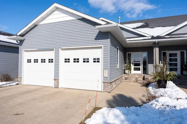 $467,900 | 4625 Beach Lane South, Fargo, ND 58104