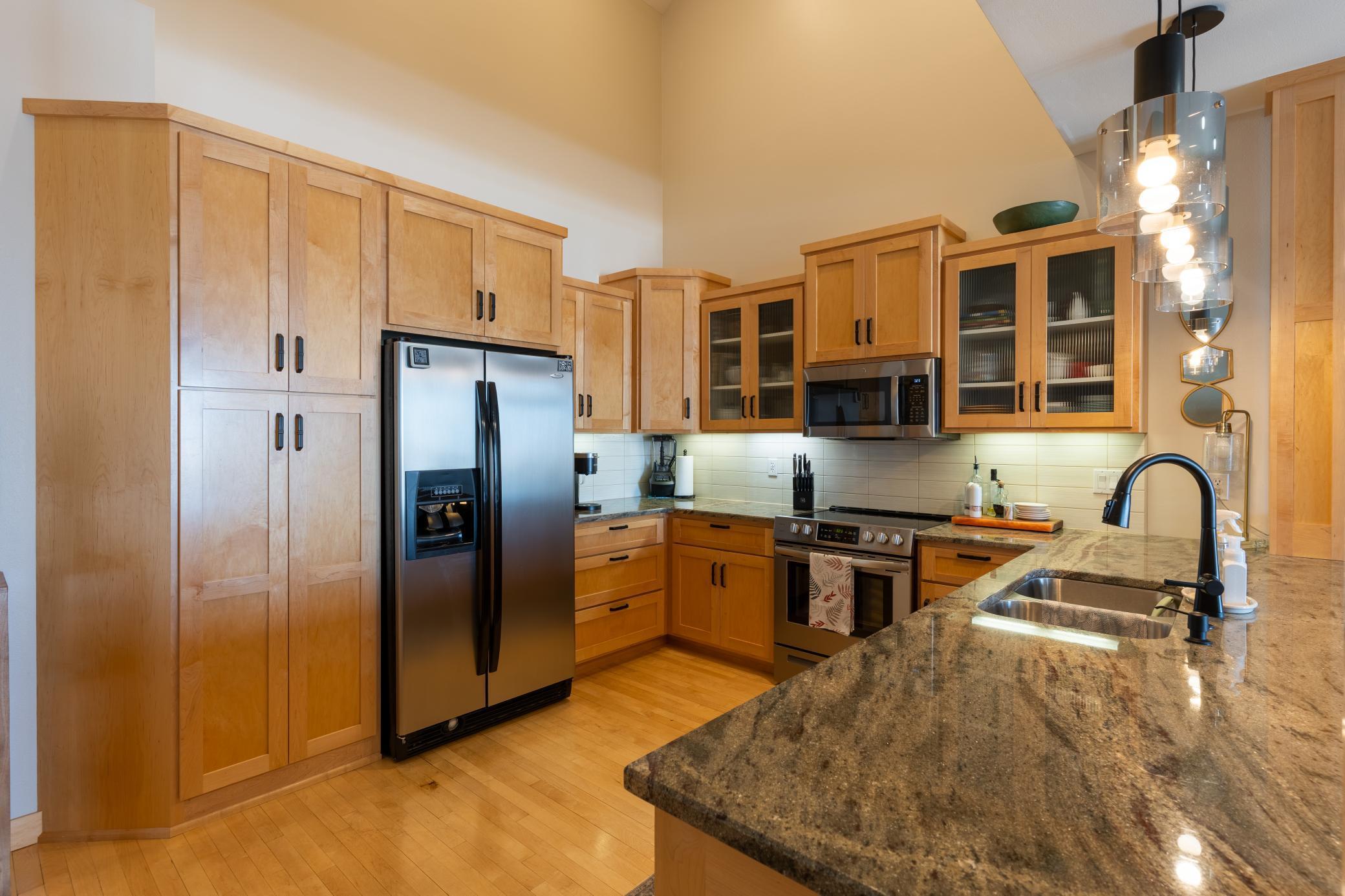 4625 Beach Lane South Fargo, ND 58104 - Photo 5 of 48