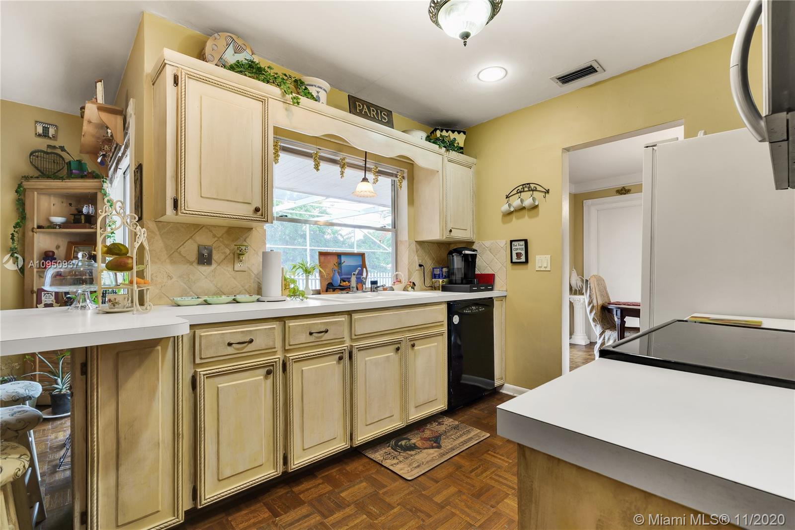 545 Northwest 50th Place Boca Raton, FL 33431 - Photo 9 of 32