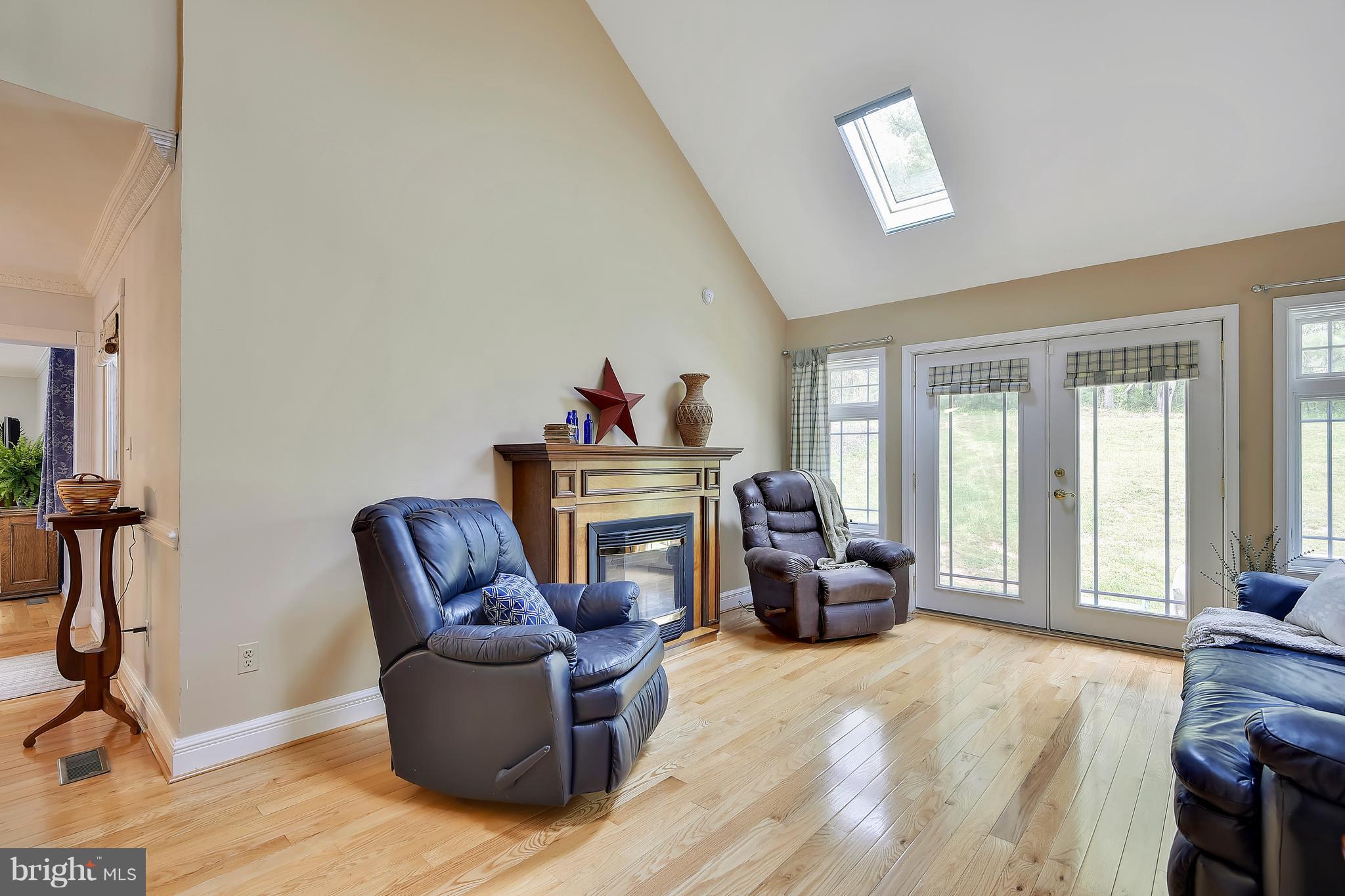 3539 Mail Road Westminster, MD 21157 - Photo 4 of 30 Family Room with vaulted ceiling