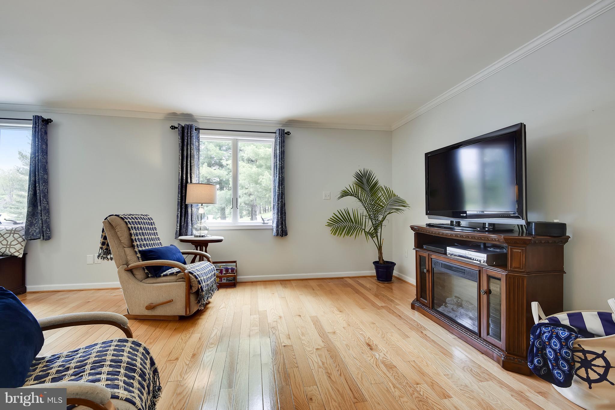 3539 Mail Road Westminster, MD 21157 - Photo 5 of 30 Large family room with hardwood floors