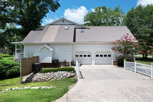 $515,000 | 446 Hickory Hills Drive, Cleveland, TN 37312