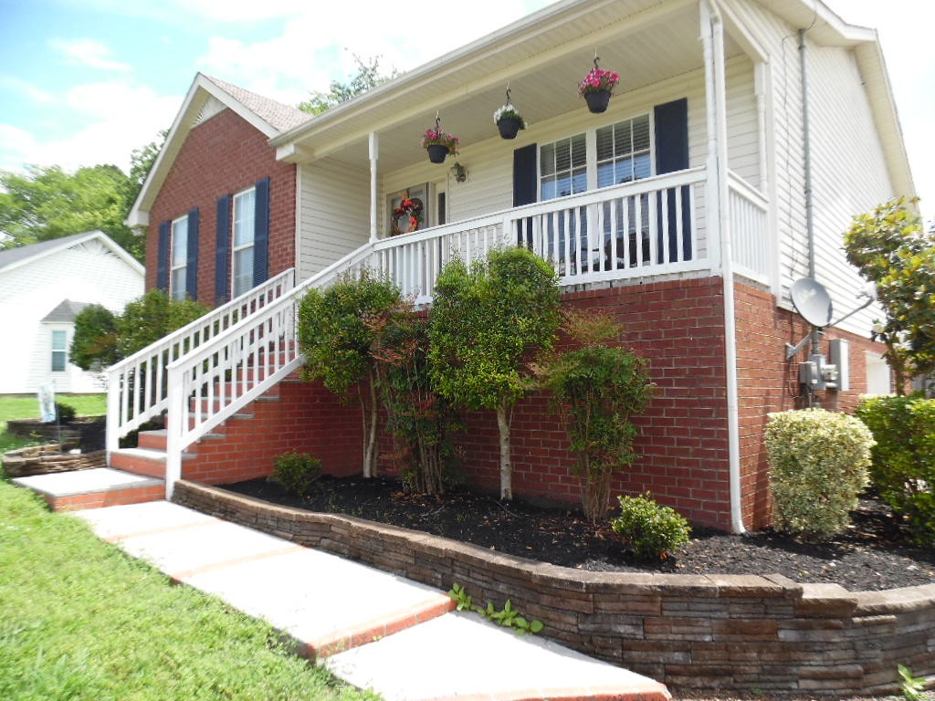 720 Spring Meadow Lane Lebanon, TN 37087 - Photo 3 of 27 Gallery Image 3