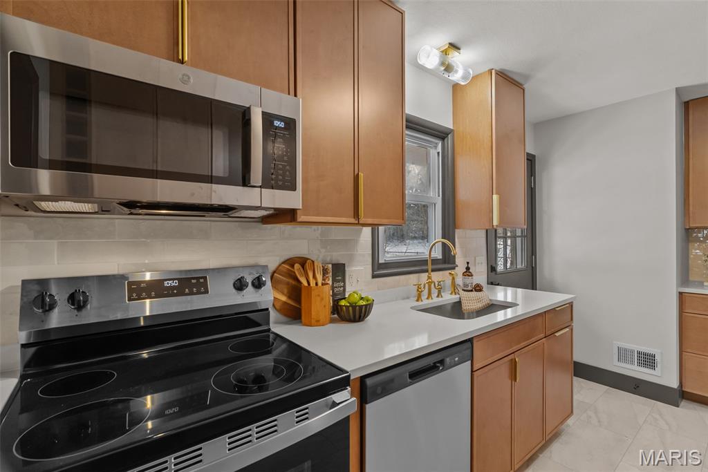 816 South Ballas Road Kirkwood, MO 63122 - Photo 11 of 24